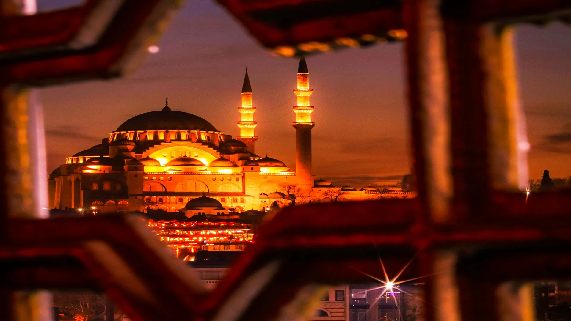 Vibrant Magical Incredible Istanbul packed with history