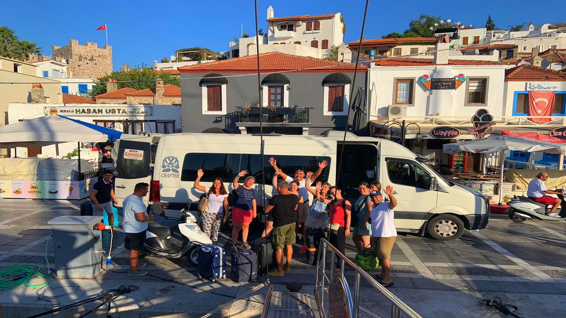 The "Wellness Boat" ® 33