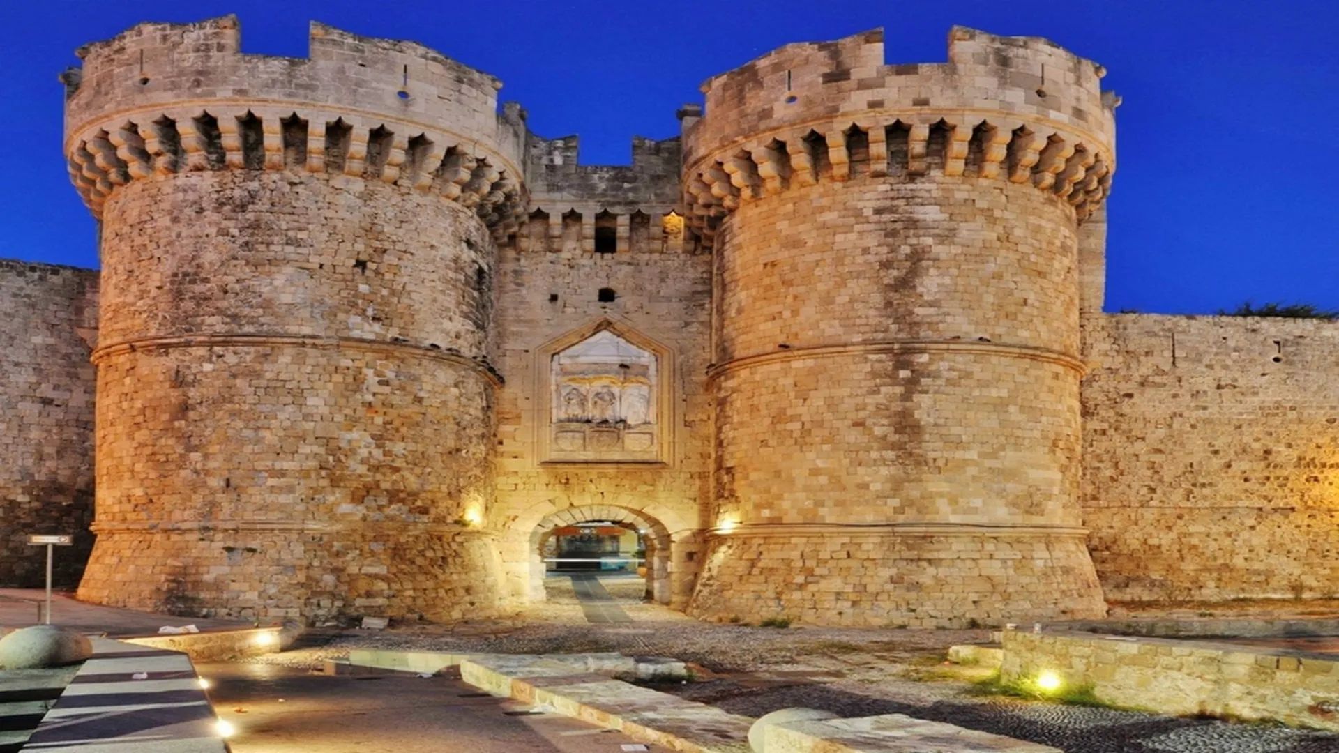 THE ARCHEOLOGICAL MUSEUM OF RHODES. Major visit.