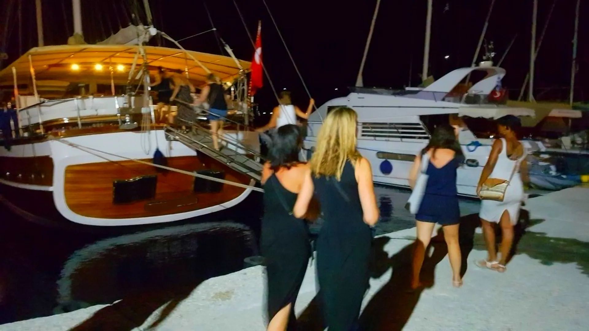 The "Wellness Boat" ® 29